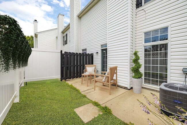 Patio privado - The Commons at Canal Winchester Apartments