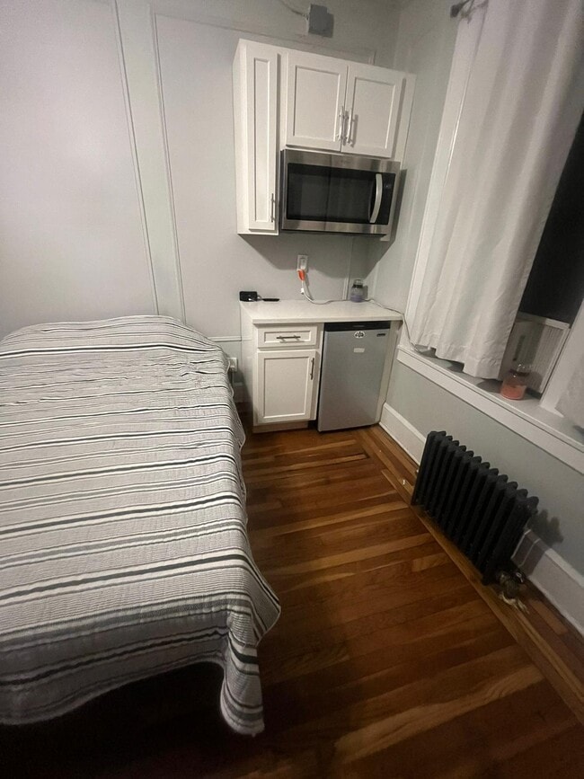 Foto del edificio - 1144 E Grand St