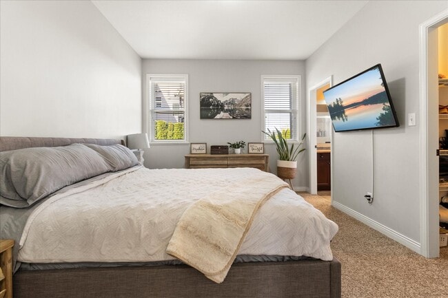 Building Photo - 46702 Hudson Rd