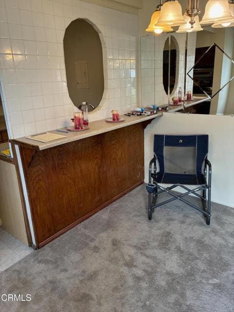 Building Photo - 702 W Hemlock St