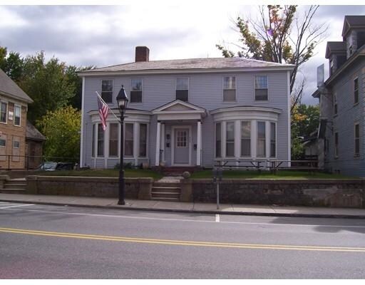 Foto principal - 585 Main St