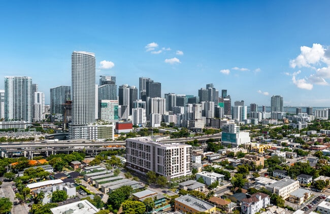 Foto del edificio - Gallery Marti Park