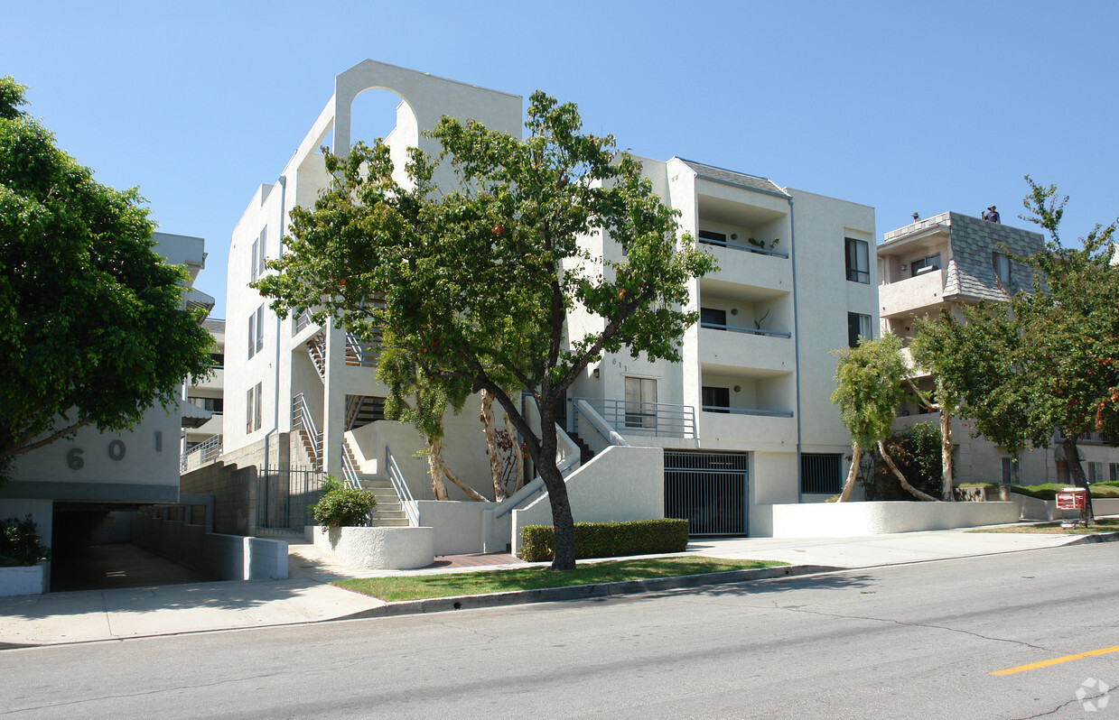 Building Photo - 611 E Angeleno Apartments