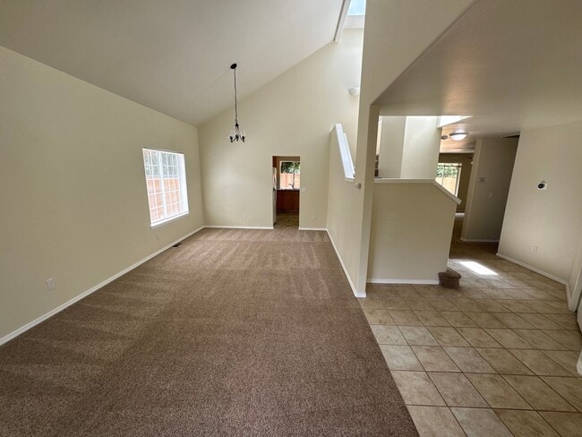 Building Photo - Available Now – Spacious 3 Bedroom, 2.5 Bath Home in a Prime Corvallis Location