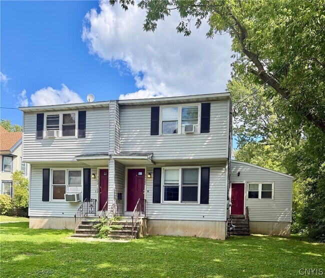 Foto del edificio - 722 Oswego St