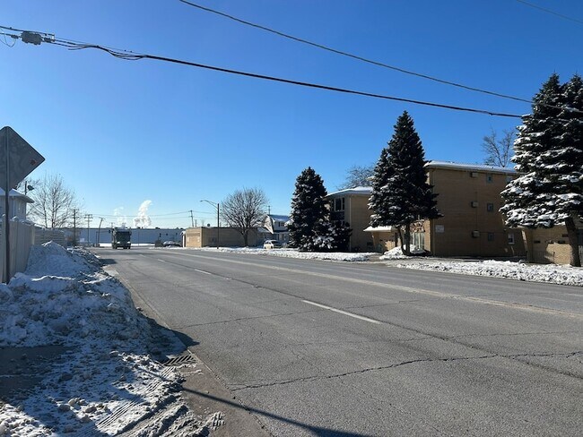 Foto del edificio - 4545 Prescott Ave