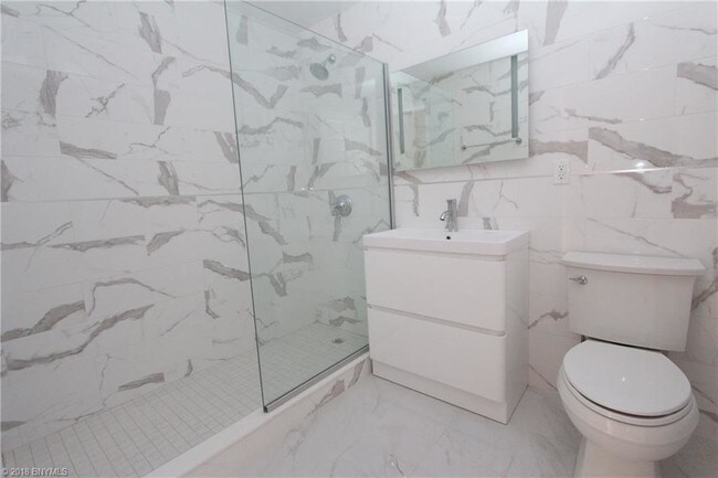 Foto del edificio - 2517 Voorhies Ave