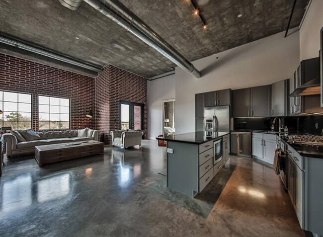 Building Photo - 1111 Studewood