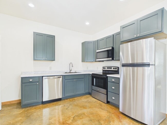 Building Photo - 1124 Thiele Ln