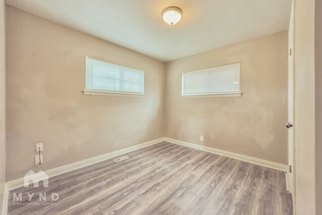 Building Photo - 5011 Pieper Blvd