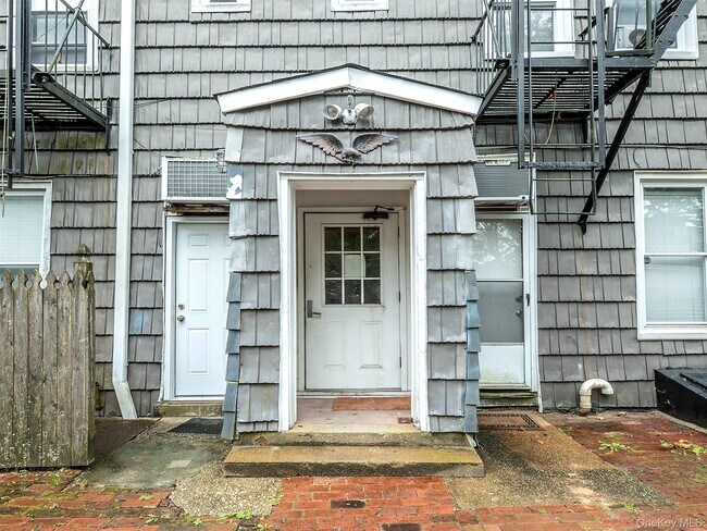 Foto del edificio - 316-324-324 Sea Cliff Ave
