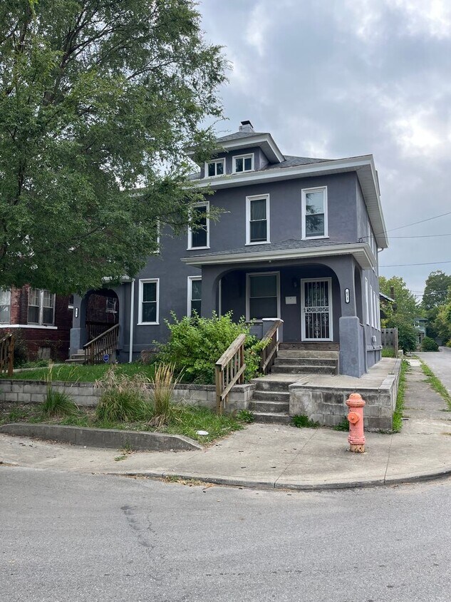 Primary Photo - 671-673 Kimball Pl