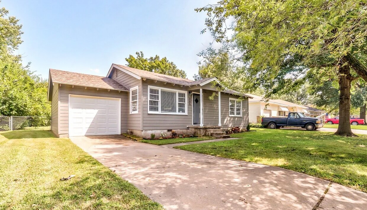 Foto principal - Beautifully Renovated Rose District Home