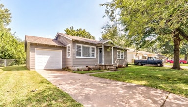 Building Photo - 305 S 5th Pl
