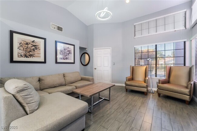 Building Photo - 7076 Gunslinger St