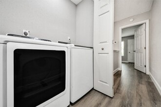Building Photo - 781 Country Pl Dr