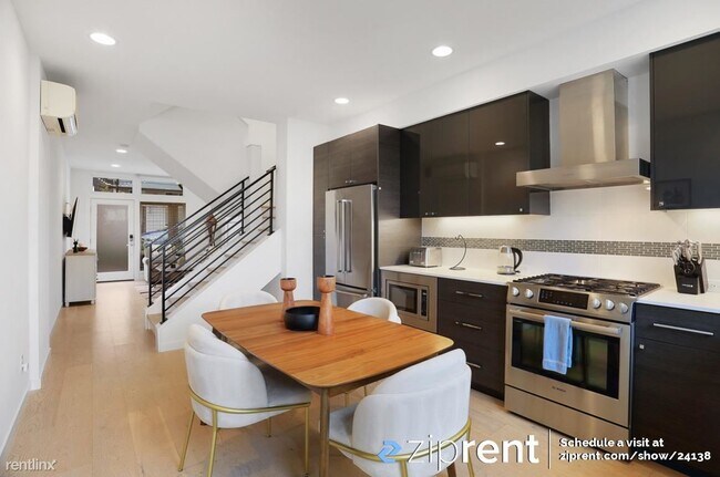 Foto del edificio - 3 br, 2.5 bath Townhome - 122 20th Avenue,...