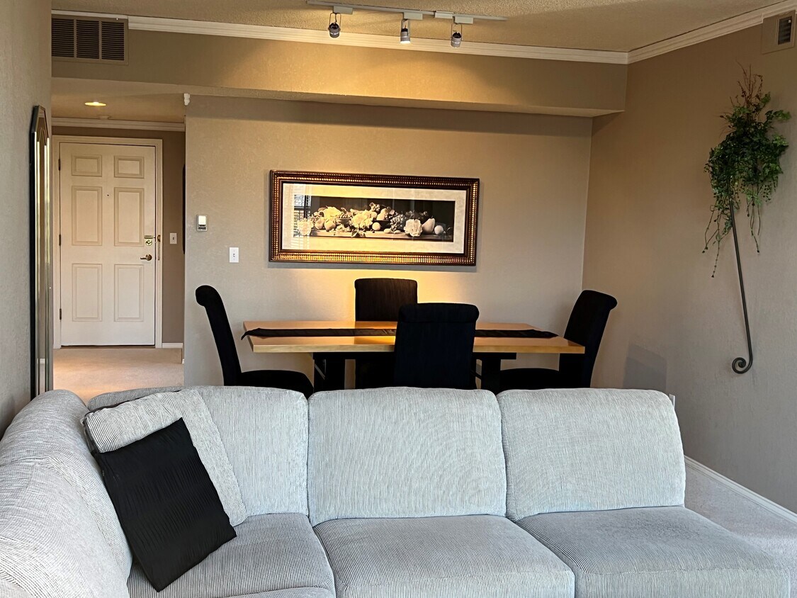 2897 W Riverwalk Cir Unit 207, Littleton, CO 80123 Condo for Rent in