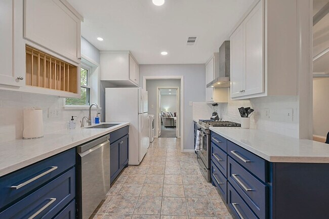 Foto del edificio - 1909 Langford St