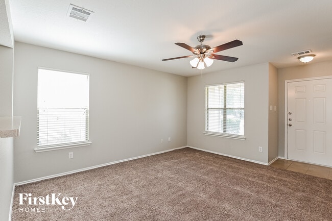 Building Photo - 8143 Chancewood Ln