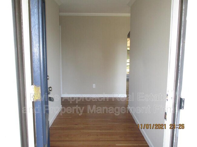 Building Photo - 1619 Hideaway Dr