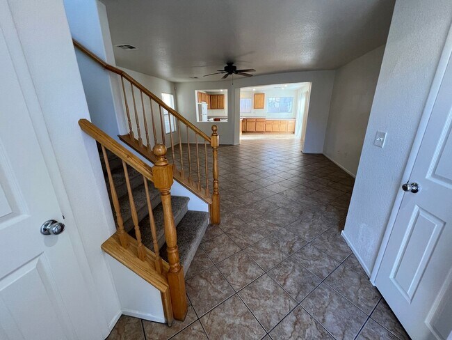 Foto del edificio - 3 Bedroom / 2.5 Bath Southwest Home