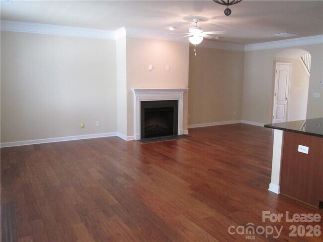 Foto del edificio - 9916 Evergreen Terrace Drive