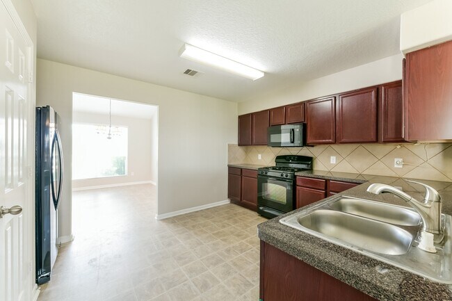 Foto del edificio - 9909 Hyacinth Way