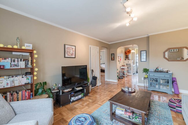 Foto del edificio - 2801 Cortland Pl NW