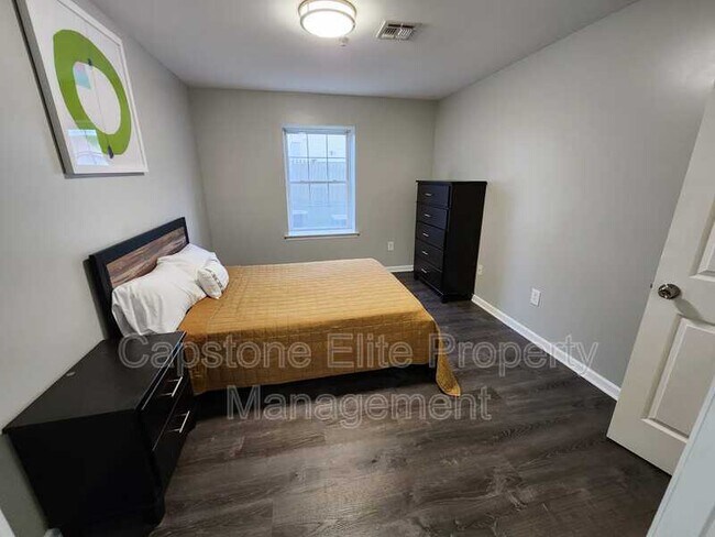 Foto del edificio - 161-163 Sussex Ave