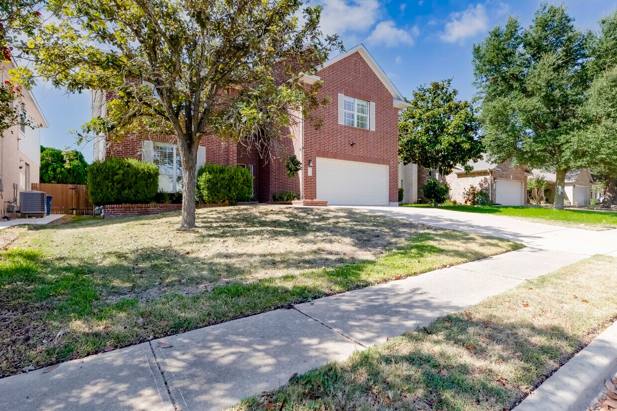 Foto del edificio - 15617 Pumpkin Ridge Dr