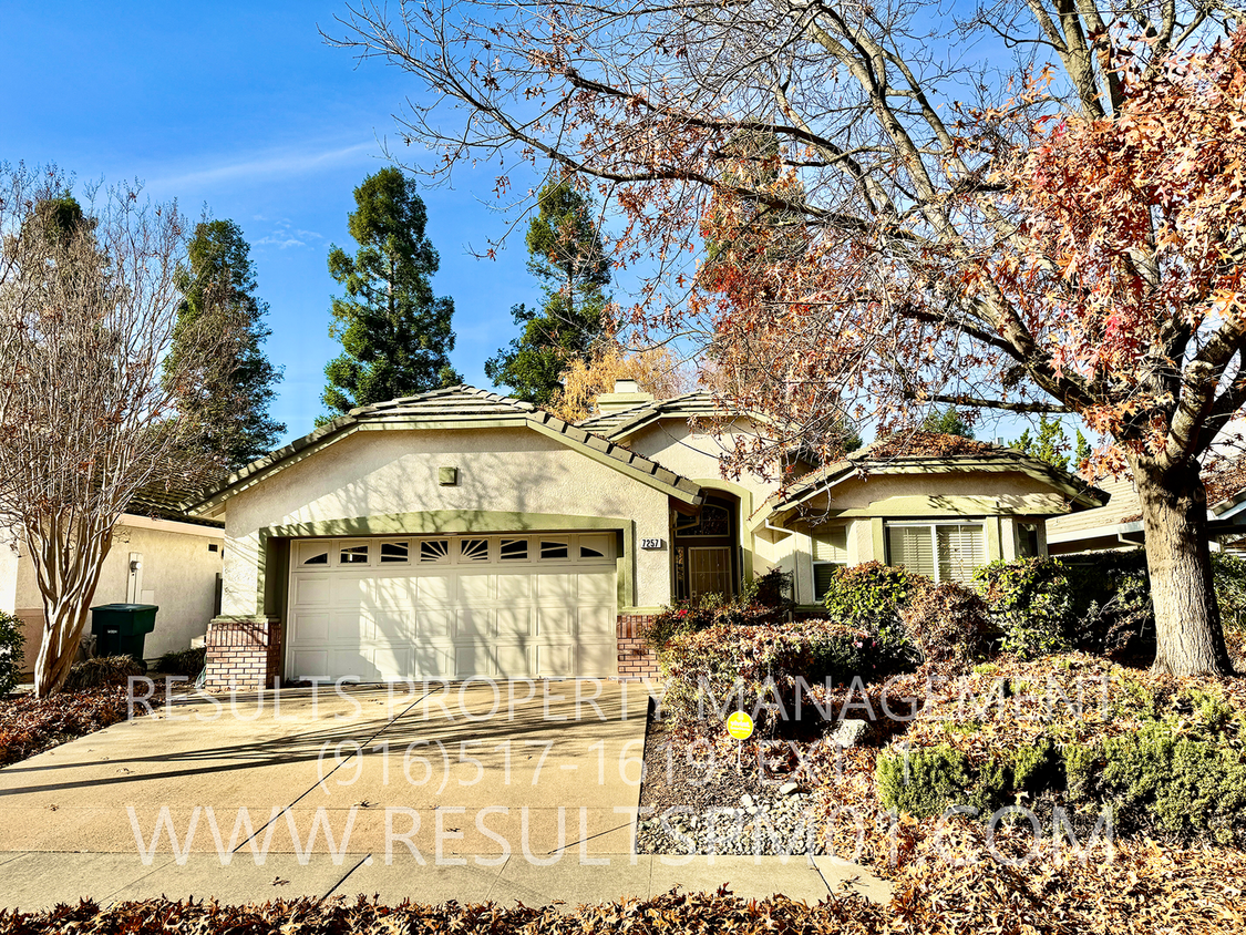 Foto principal - Charming Home in 55+ Sun City Roseville - ...