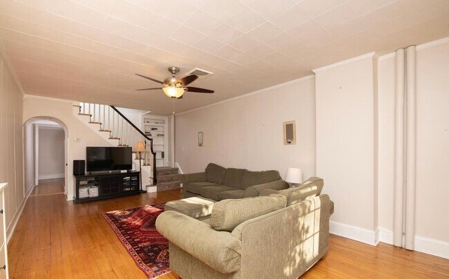 Building Photo - 121 Mulberry St