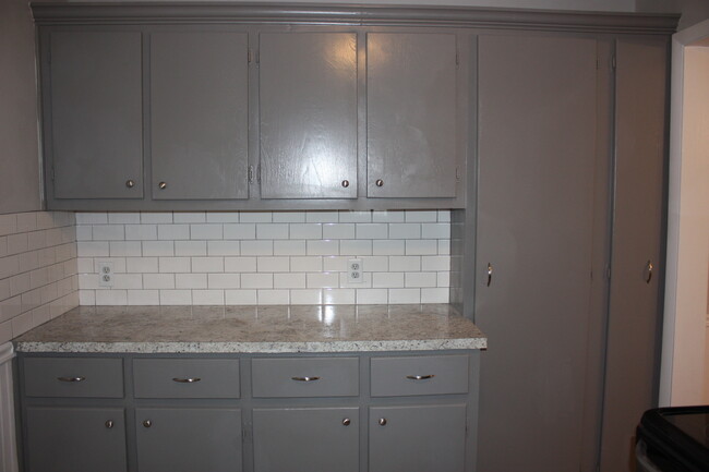 Building Photo - Fully updated 3 bedroom in Midtown!