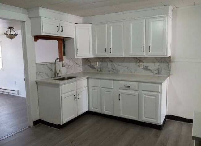 Building Photo - 16 Dodson Ln