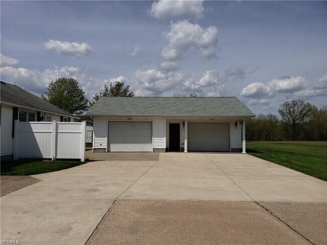 Building Photo - 7500 Quarry Rd