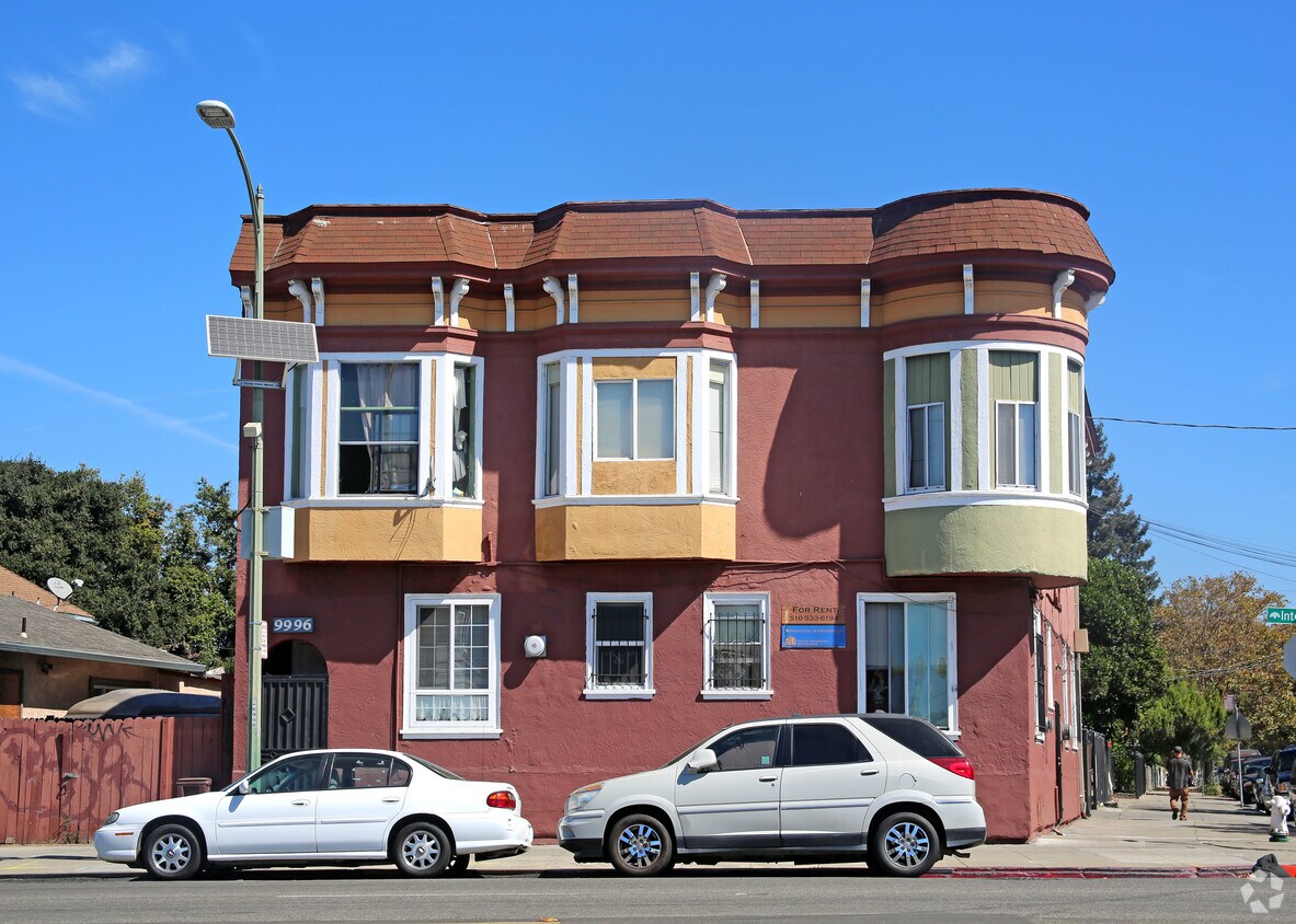 Building Photo - 9996 International Blvd