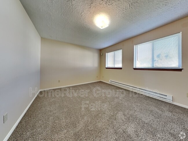 Building Photo - 2101 Meppen Dr