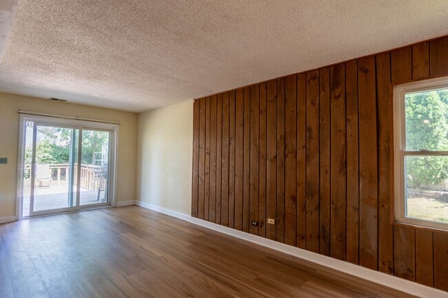 Building Photo - 808 Idaho St