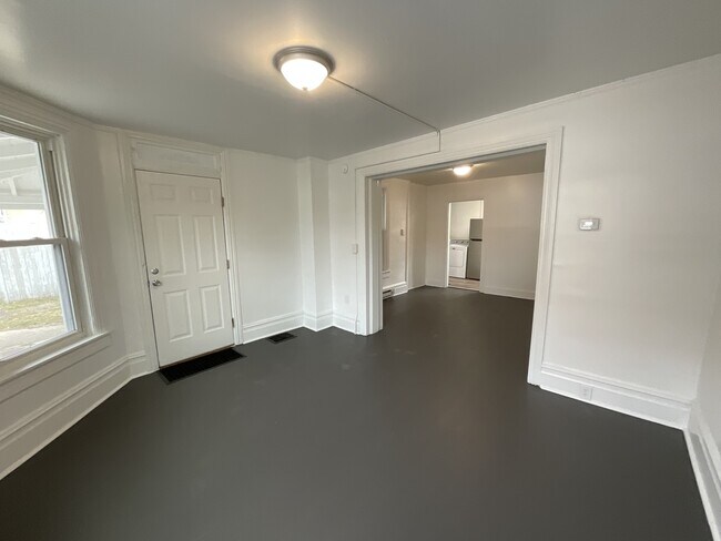 Foto del edificio - 118 S Harrison Ave
