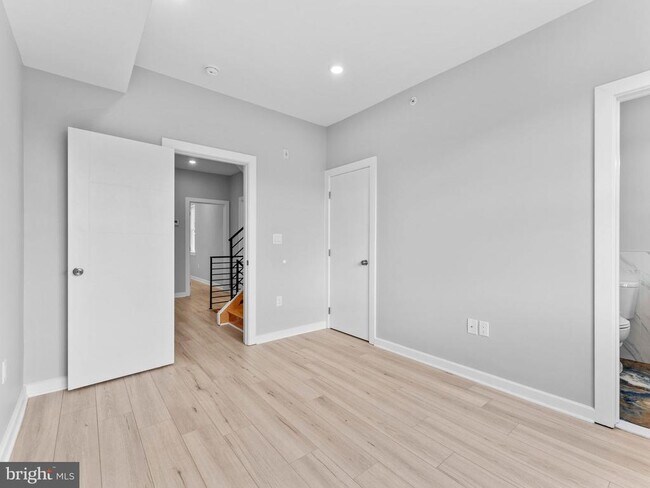 Foto del edificio - 1682 N 54th St