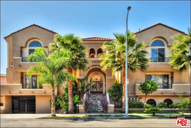 Foto del edificio - 1835 S Barrington Ave