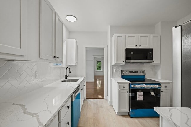 Photo - 55 Surrey Street Unit 2 Apartment