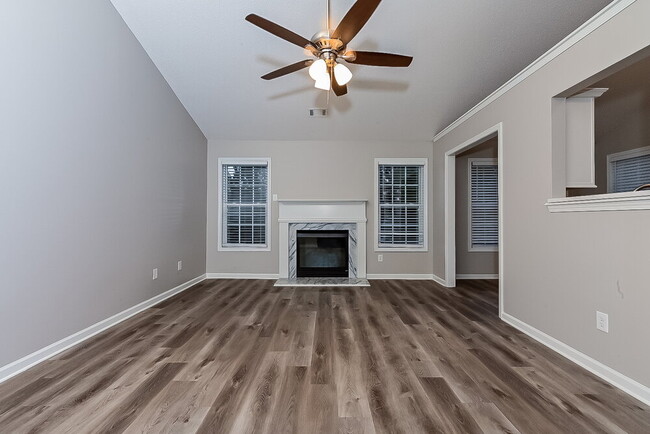 Building Photo - 757 Auburn Ridge Way