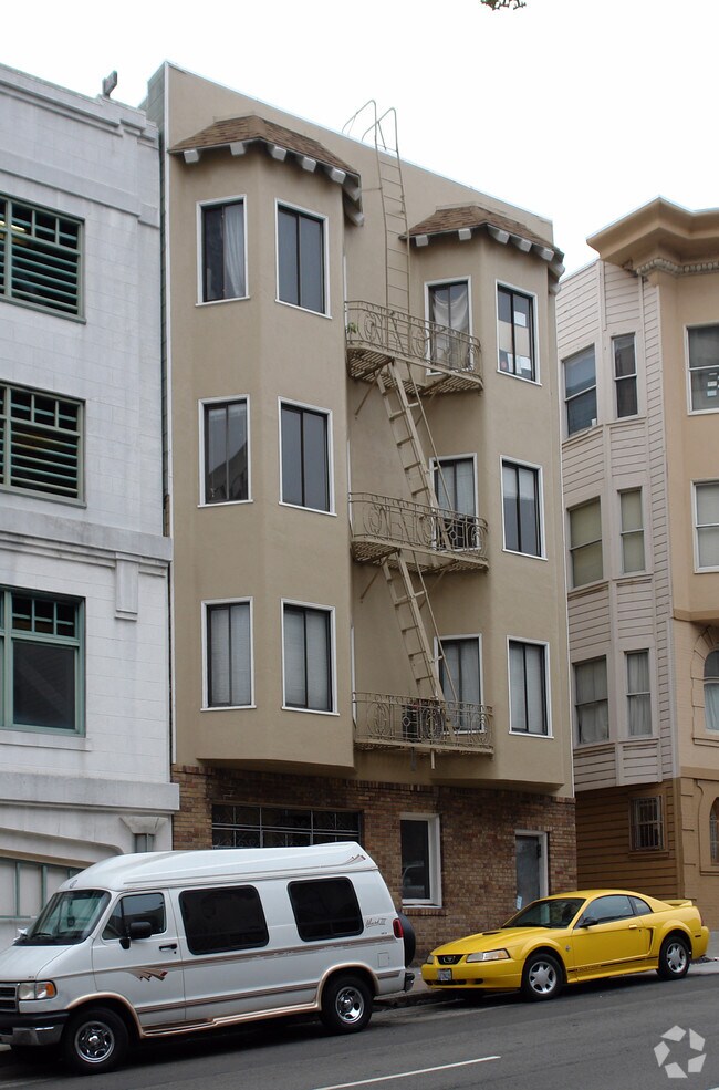 Building Photo - 1220 Pine St