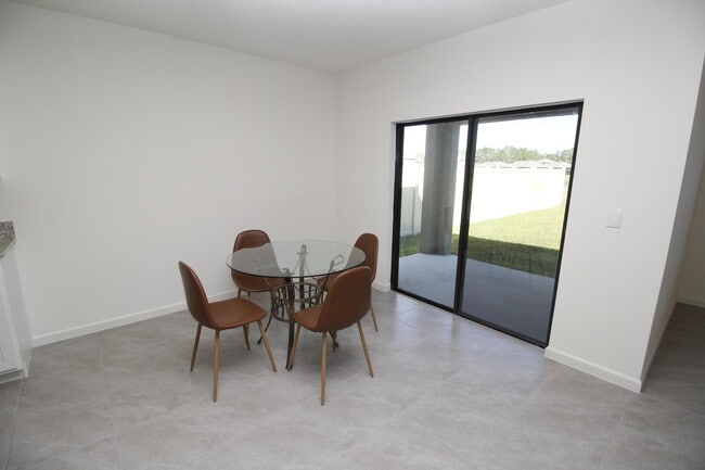 Building Photo - 185 Bubbling Ln