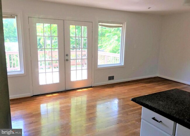 Building Photo - 7724 Harwood Pl