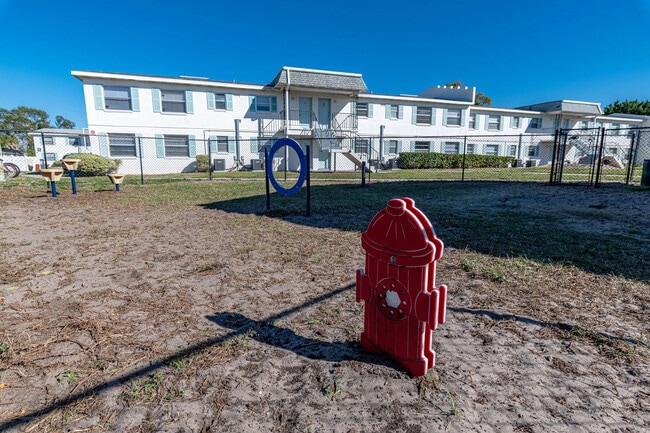 Building Photo - Seaside Apartments