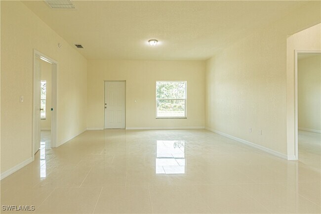 Building Photo - 3413 8th St SW