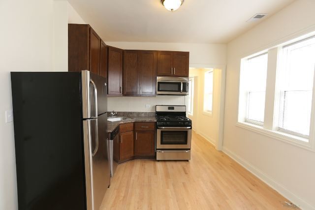 Foto del edificio - 4454 N Sheridan Rd
